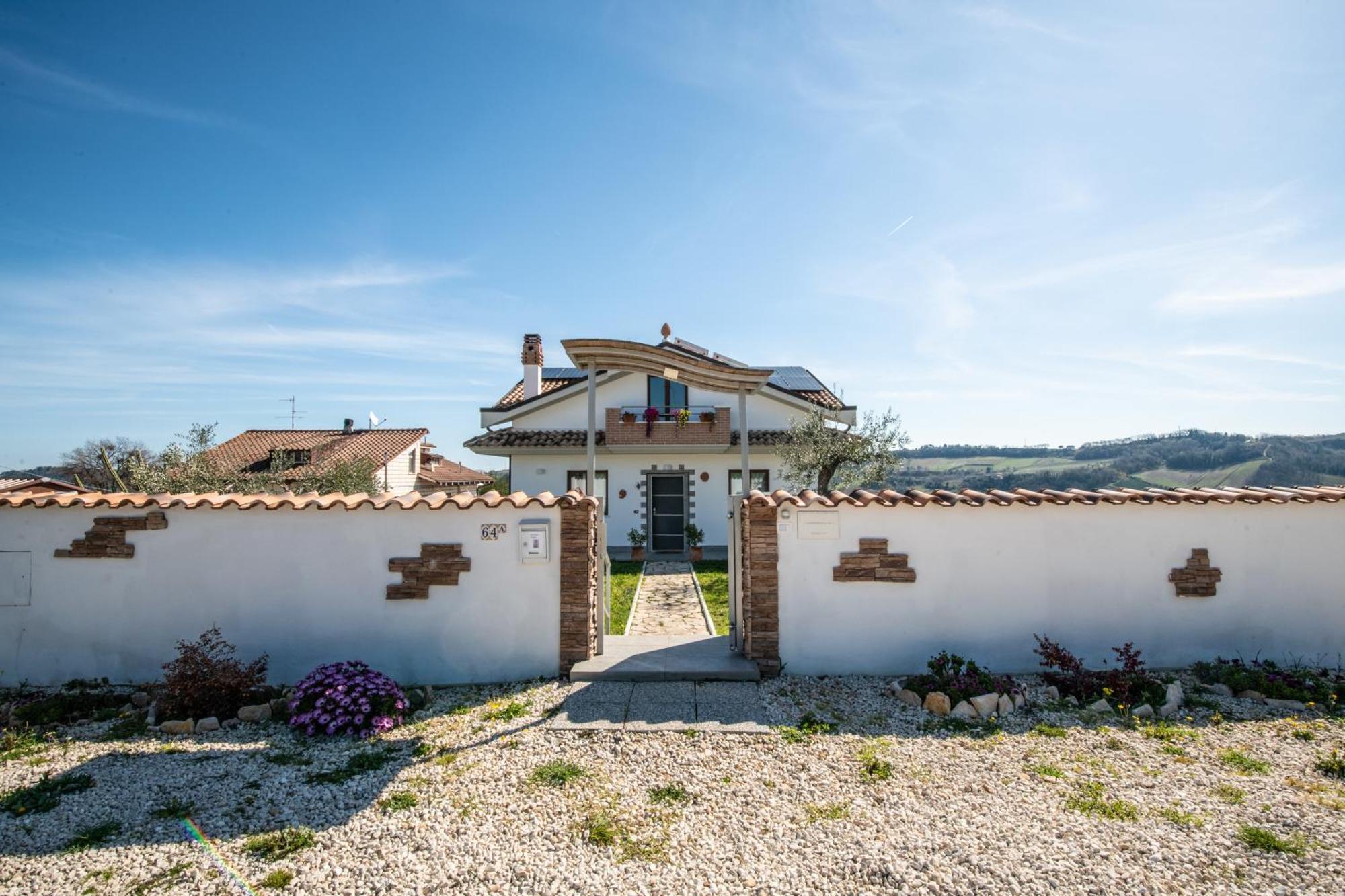 Villa Mastro Oleario 5 Dal Mare 30 Dai Monti Torrevecchia Teatina 外观 照片