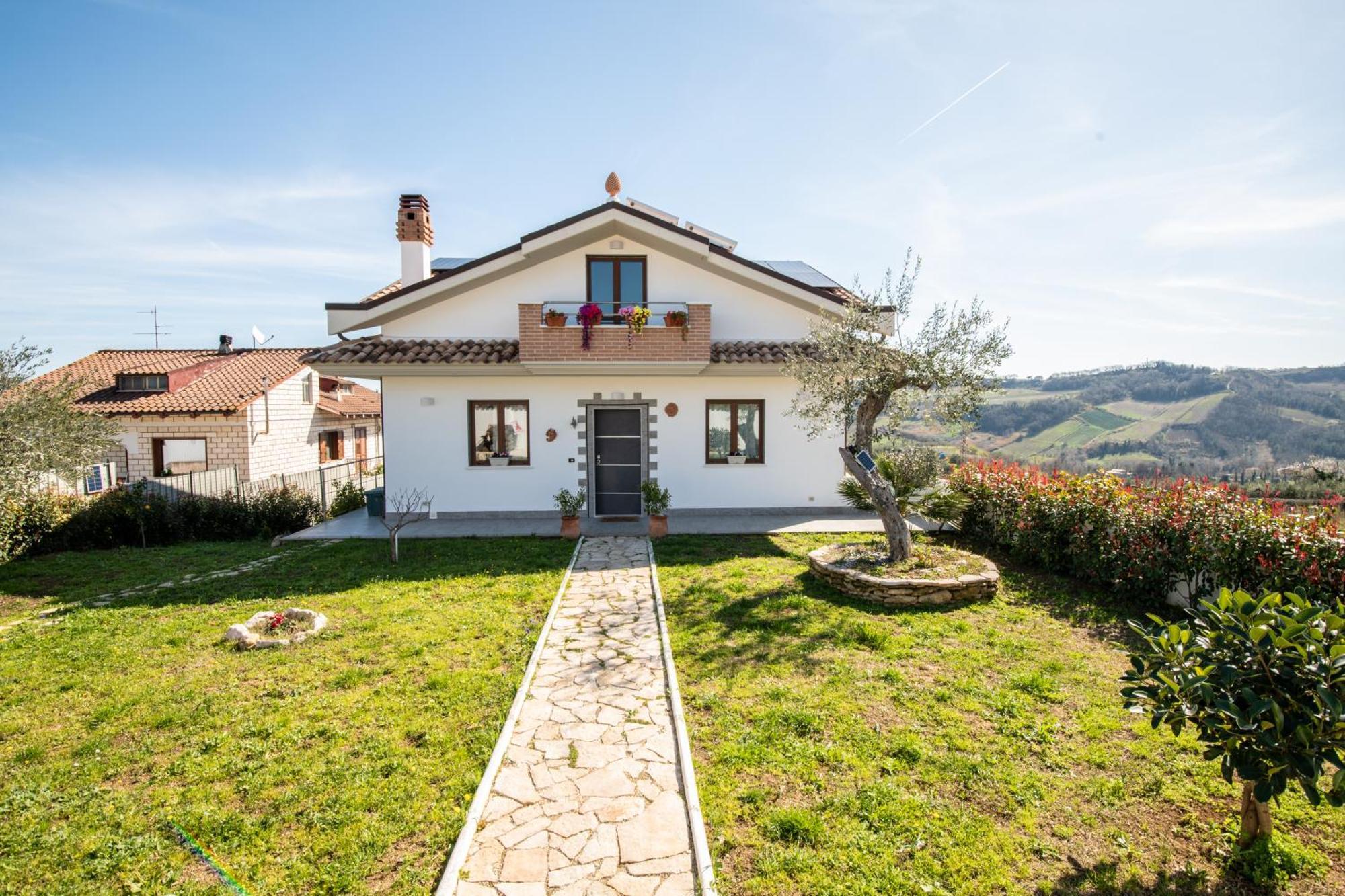 Villa Mastro Oleario 5 Dal Mare 30 Dai Monti Torrevecchia Teatina 外观 照片