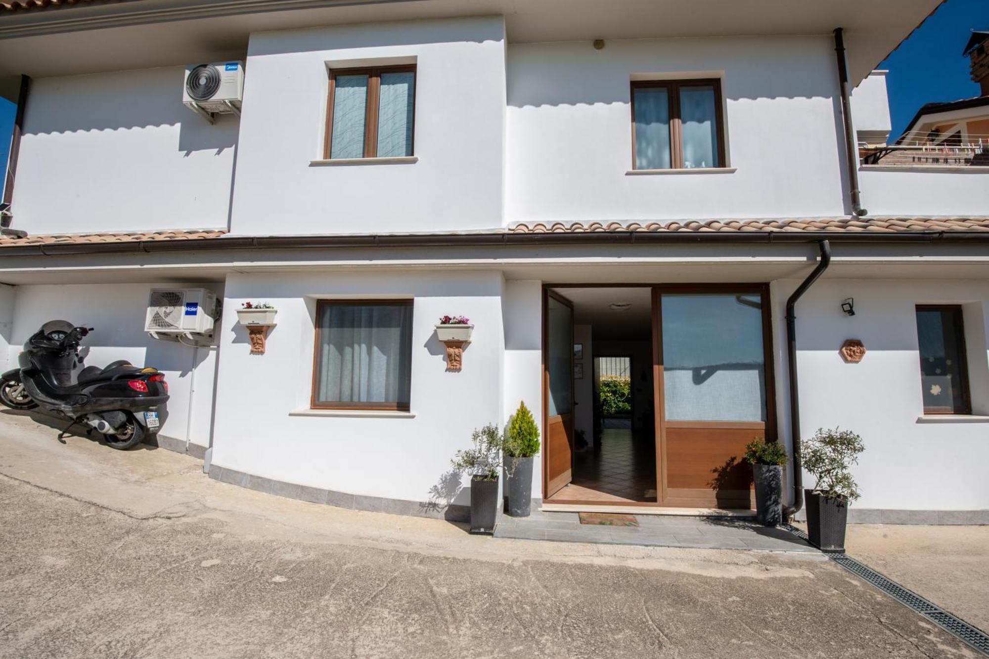 Villa Mastro Oleario 5 Dal Mare 30 Dai Monti Torrevecchia Teatina 外观 照片